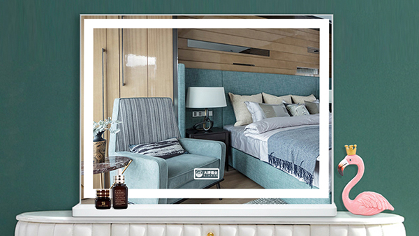 旺财28简单说说定制LED化妆镜的与众不同。